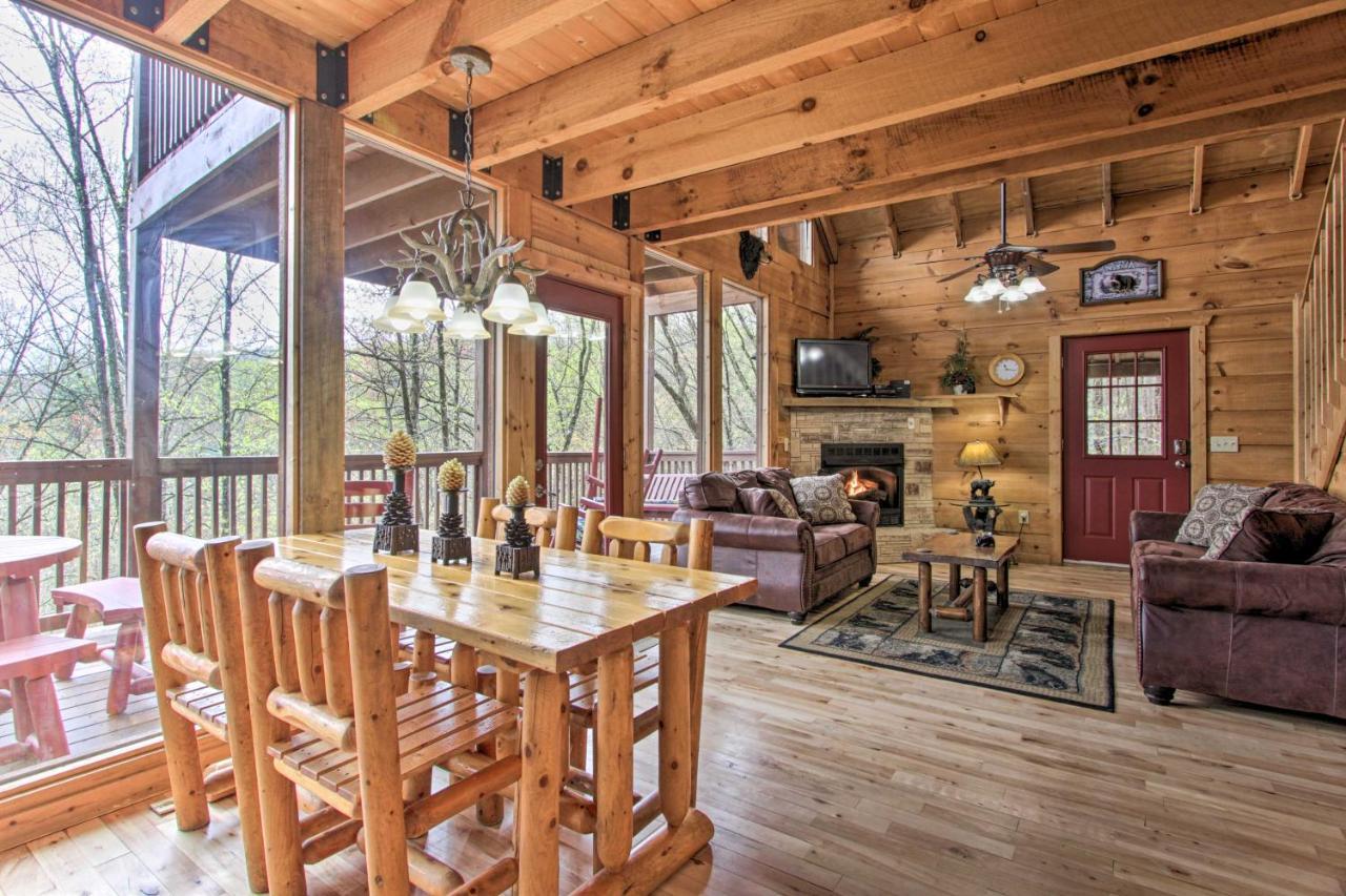 Sevierville Sanctuary Hot Tub, Pool Table And Deck! المظهر الخارجي الصورة