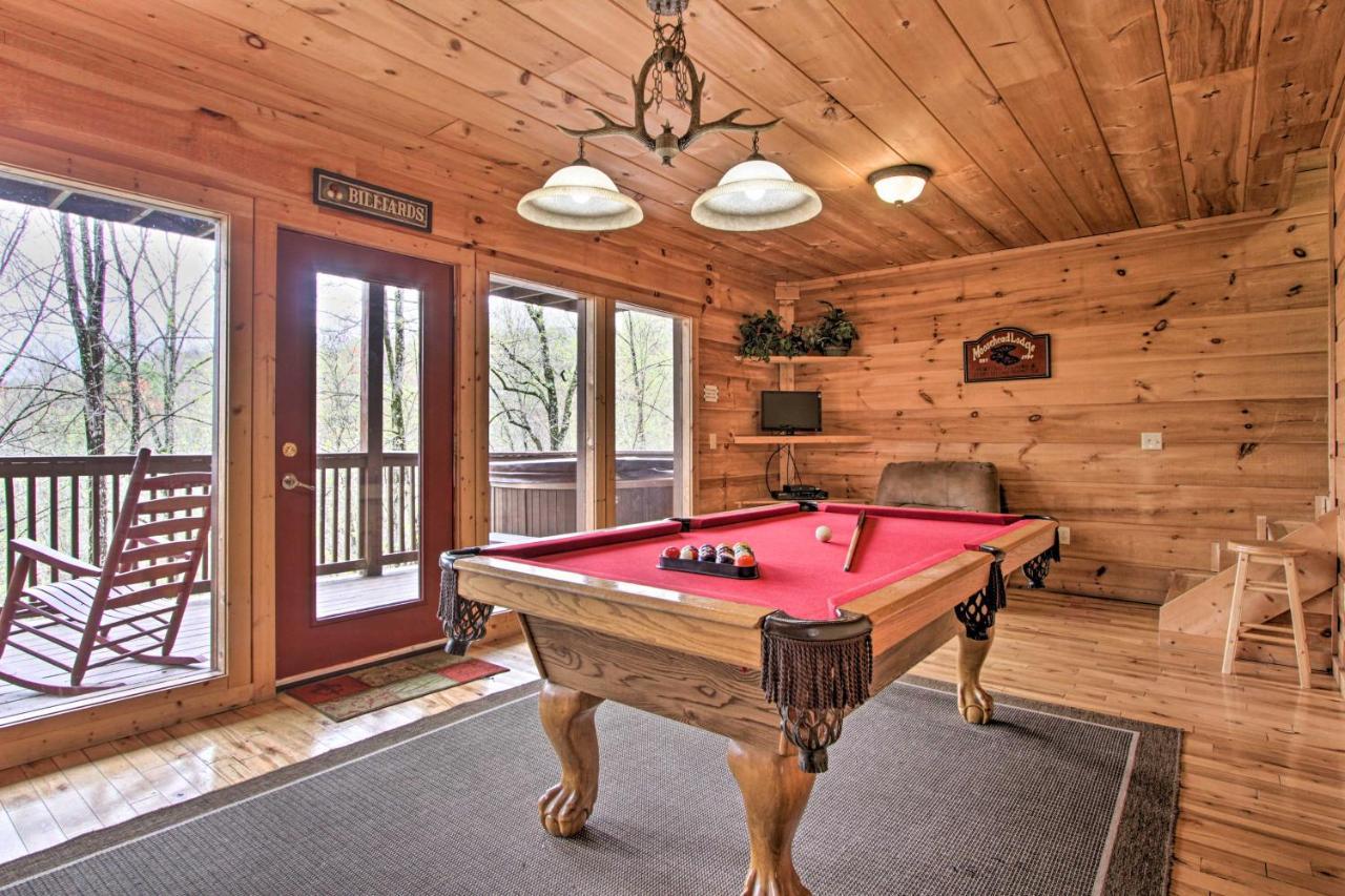 Sevierville Sanctuary Hot Tub, Pool Table And Deck! المظهر الخارجي الصورة
