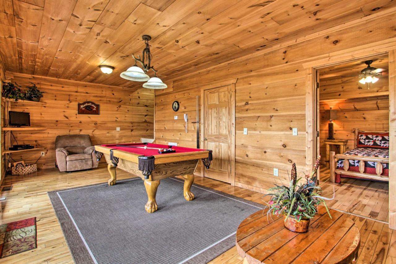 Sevierville Sanctuary Hot Tub, Pool Table And Deck! المظهر الخارجي الصورة