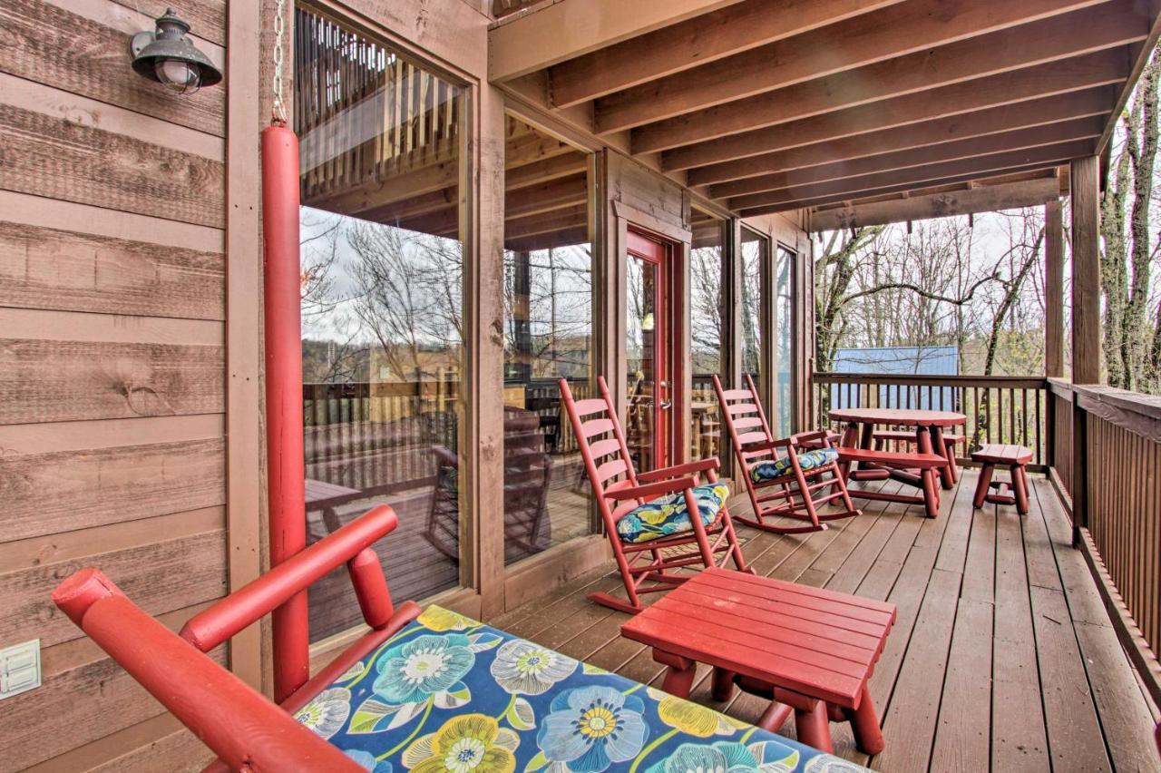 Sevierville Sanctuary Hot Tub, Pool Table And Deck! المظهر الخارجي الصورة