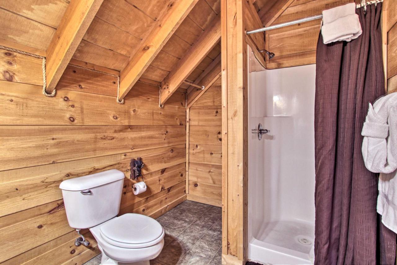 Sevierville Sanctuary Hot Tub, Pool Table And Deck! المظهر الخارجي الصورة